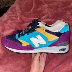New Balance M577 Sneakers